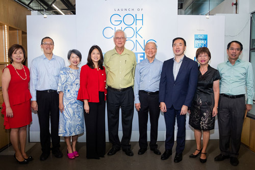 ESM Goh Chok Tong taking a group photo at the launch of the Goh Chok Tong Enable Awards, which is presented by Mediacorp Enable Fund.