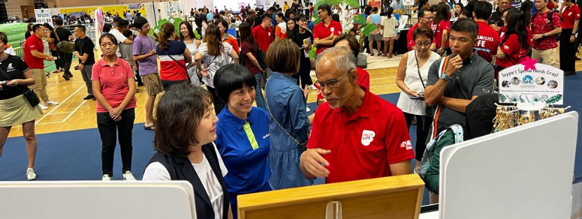 Phoebe from Jojomama in a conversation with Mr Masagos Zulkfli