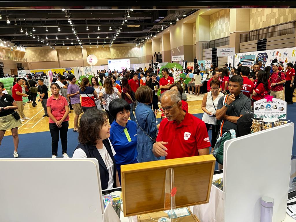 Phoebe from Jojomama in a conversation with Mr Masagos Zulkfli