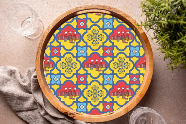 Round Mangowood tray with SG Animal Heroes NDP design